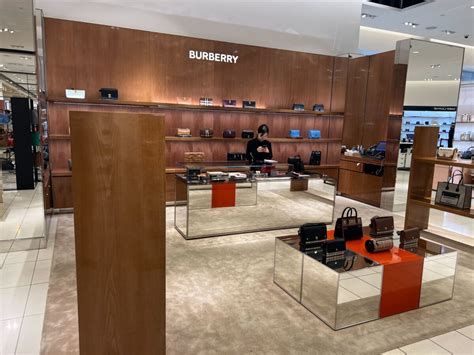 burberry boutique canada